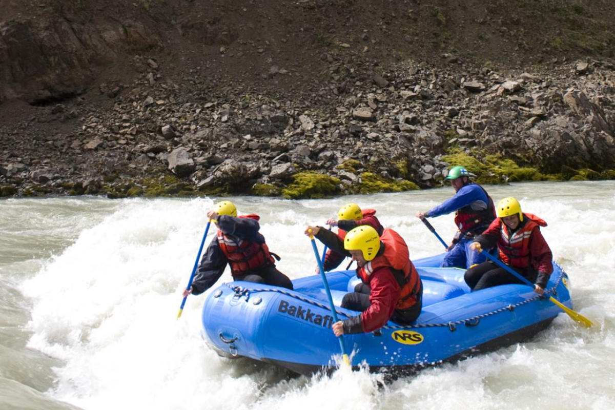 Read more about the article Extreme River Rafting